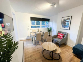 Homely 3-bedroom flat with balcony Greenlane near Finsbury Park